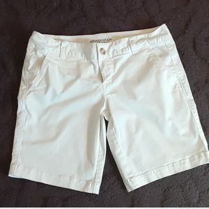 SOLD. Closet Clear Out🔥2 pairs🔥Burmuda Shorts